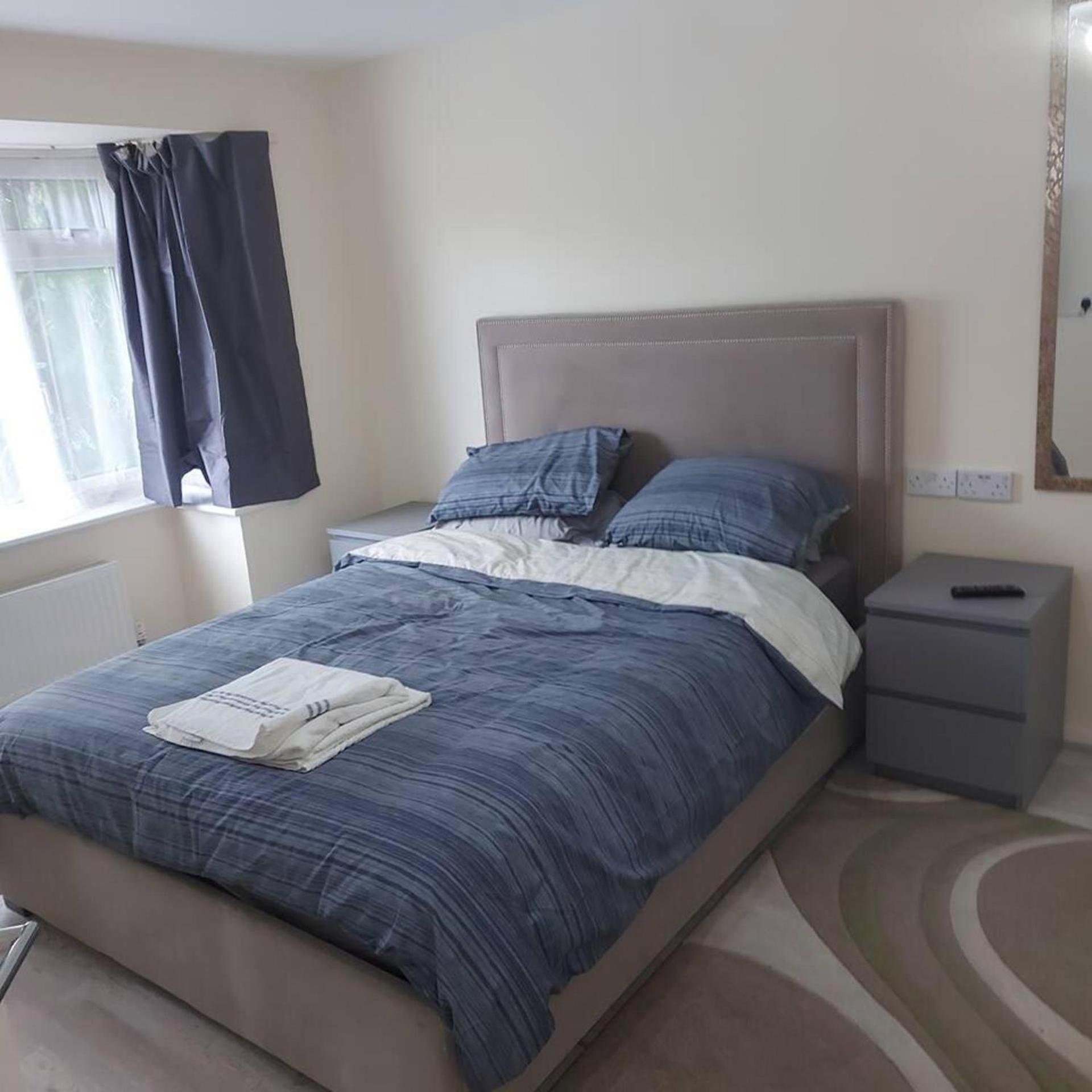 Lovely & Beautiful 2 Bed-Apartment In บอร์แรมวูด ภายนอก รูปภาพ