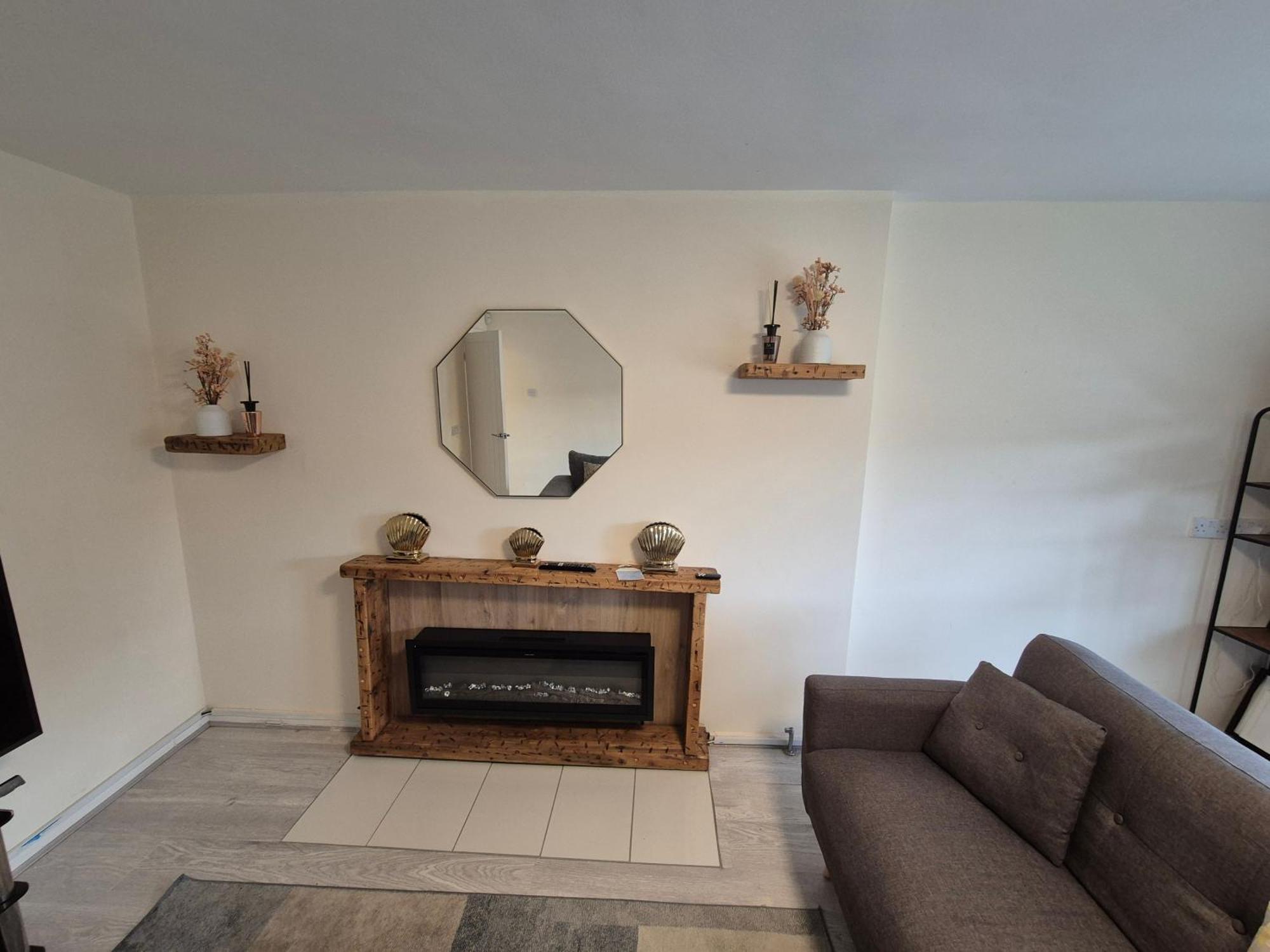 Lovely & Beautiful 2 Bed-Apartment In บอร์แรมวูด ภายนอก รูปภาพ