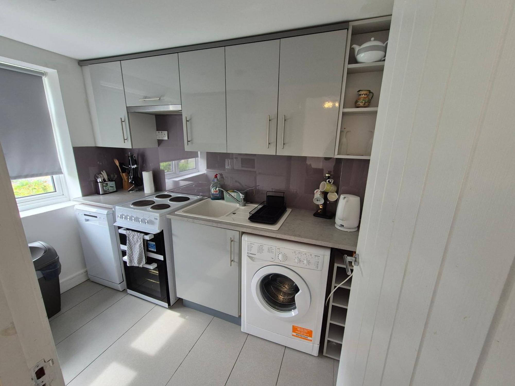 Lovely & Beautiful 2 Bed-Apartment In บอร์แรมวูด ภายนอก รูปภาพ